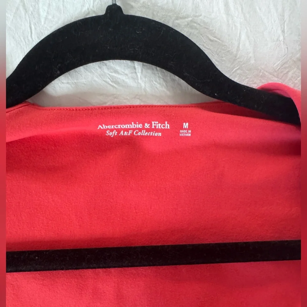 Abercrombie Red Square Neck Portrait Soft A&F Collection Tank Top - M - Picture 4 of 4